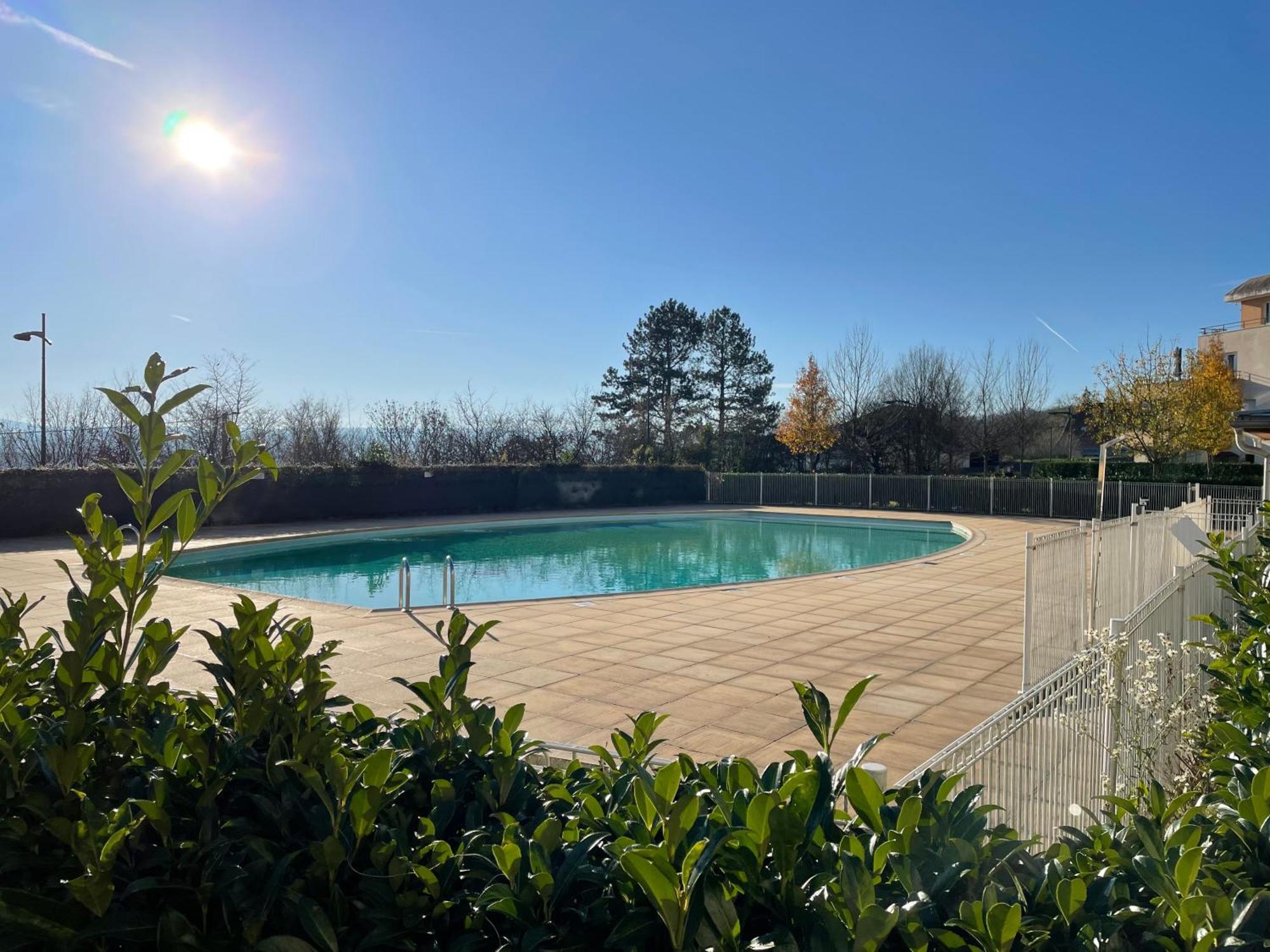 41 Montbeliard: Calme Et Cosy + Piscine Apartment